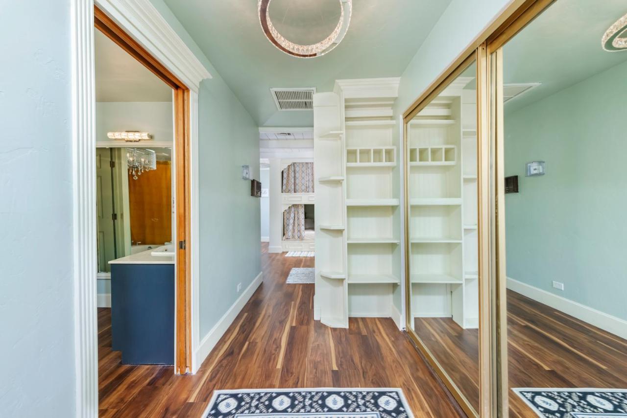 Smart Solution - Individual Private Bed-Pods In Gorgeous Shared Space - Women Only Dorm In Room 5 - Coed House - Full-Sized Mattresses In Individual Pods - With Built-In Private Storage - Gorgeous Shared Room - Affordable Luxury - Sparrow House Phoenix Ngoại thất bức ảnh