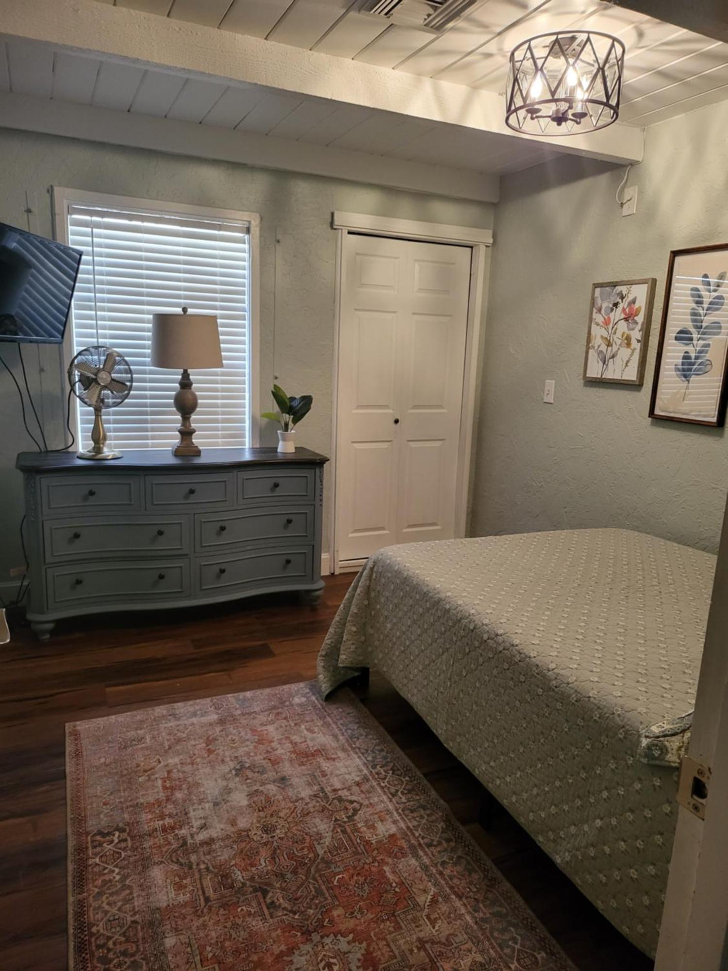 Smart Solution - Individual Private Bed-Pods In Gorgeous Shared Space - Women Only Dorm In Room 5 - Coed House - Full-Sized Mattresses In Individual Pods - With Built-In Private Storage - Gorgeous Shared Room - Affordable Luxury - Sparrow House Phoenix Ngoại thất bức ảnh